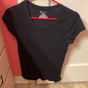 Barely worn black No Boundaries tshirt